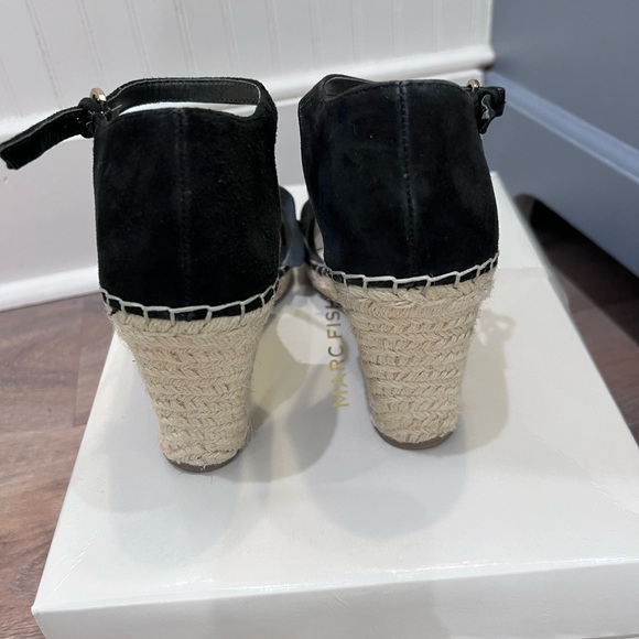 Marc Fisher - Kickoff black, suede, wedge sandal, size 10 - Picture 4 of 7